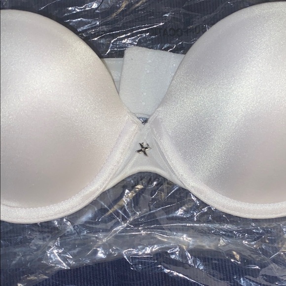 Bras - Picture 5 of 6